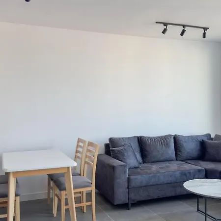 Apartment Urban Serenity Skyline View 2 *