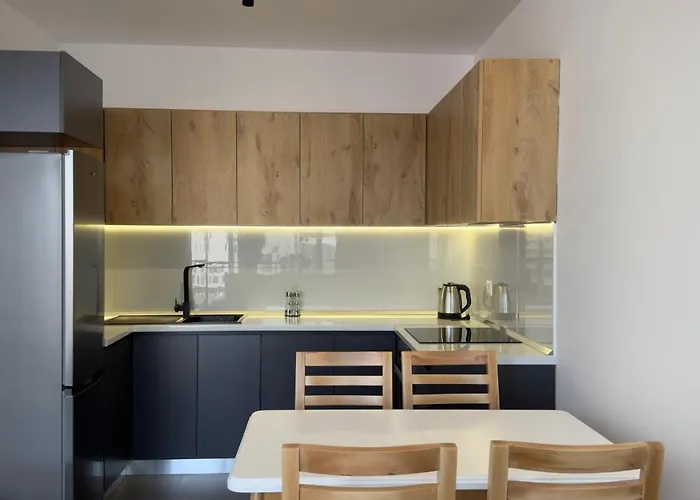 Urban Serenity Skyline View 2 * Tirana